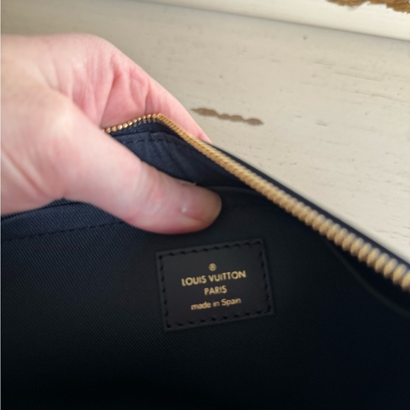 Authentic Louis Vuitton Navy Wristlet - Picture 4 of 5